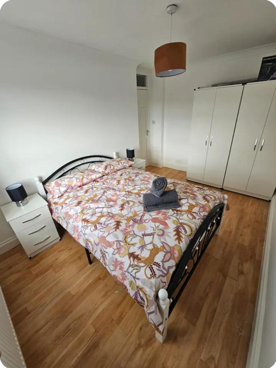New Flat Next The Tube And Connections To The Centre Apartment Londra Exterior foto